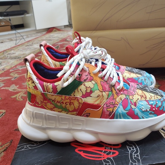 It's news brand Versace Versace boroque Versace - Picture 4 of 4